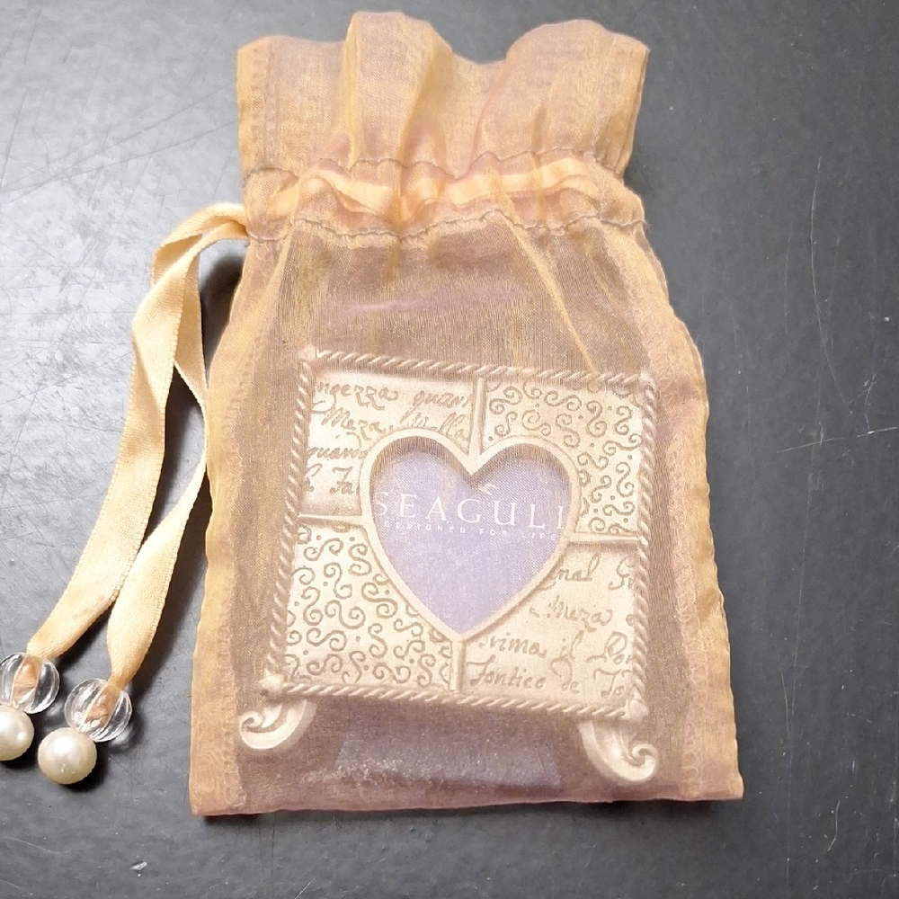 VTG Seagull Pewter Heart Photo Frame | Divinity’s Splendour-Glow Made in Canada